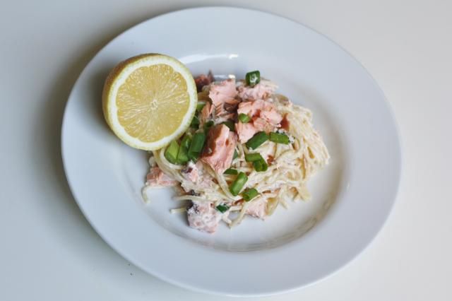 Maailman helpoin (ja ehkä myös paras) lohipasta