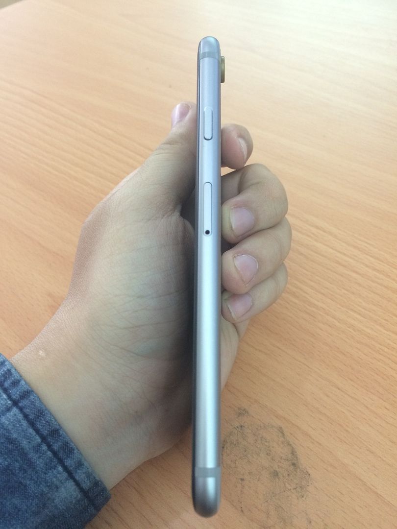 Cần Bán Iphone 6- 64GB. Like New 99% không có tì vết. Full Box. Chỉ 14tr.