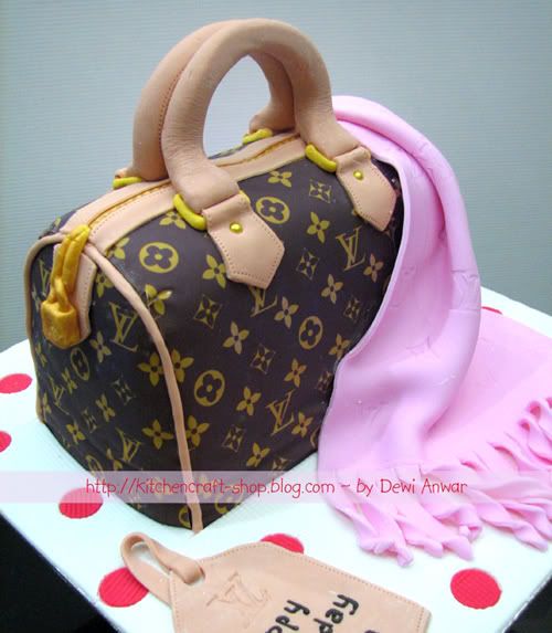 lv bag cake