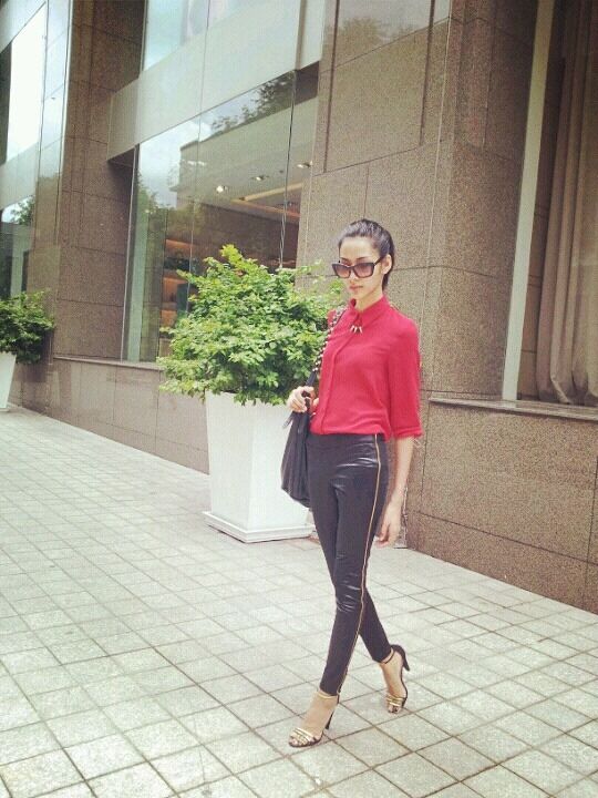 [Image: viet_nam_top_model_nexttopevent8_zps25a0d1d7.jpg]