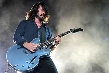 dave-grohl_gibson-dg-335-blue_03.jpg