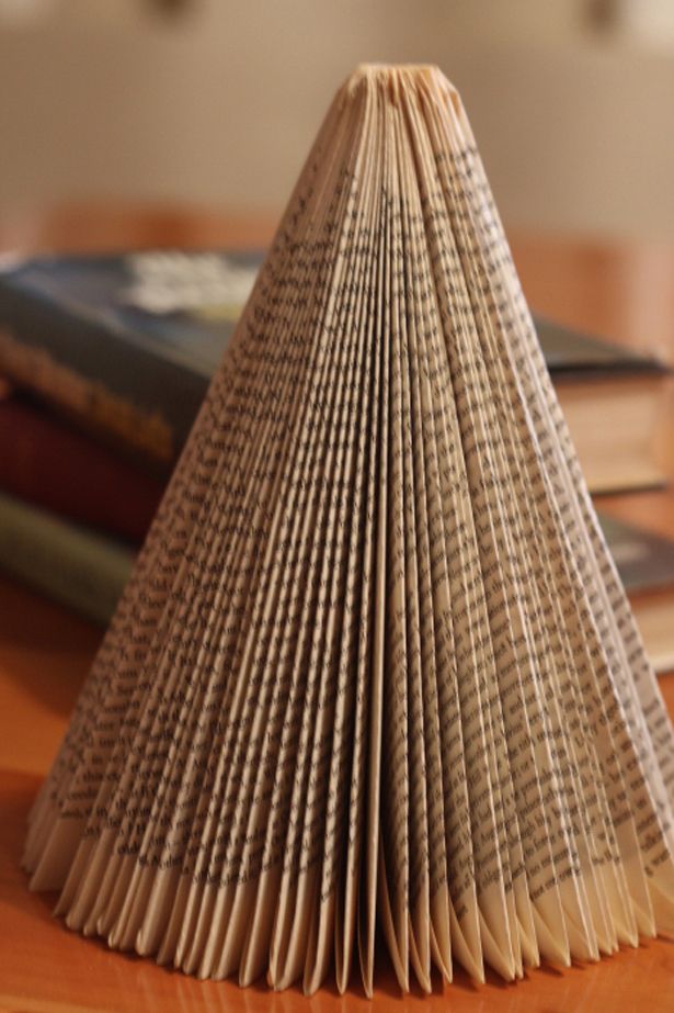 indieBerries: {Christmas} DIY Paper Trees
